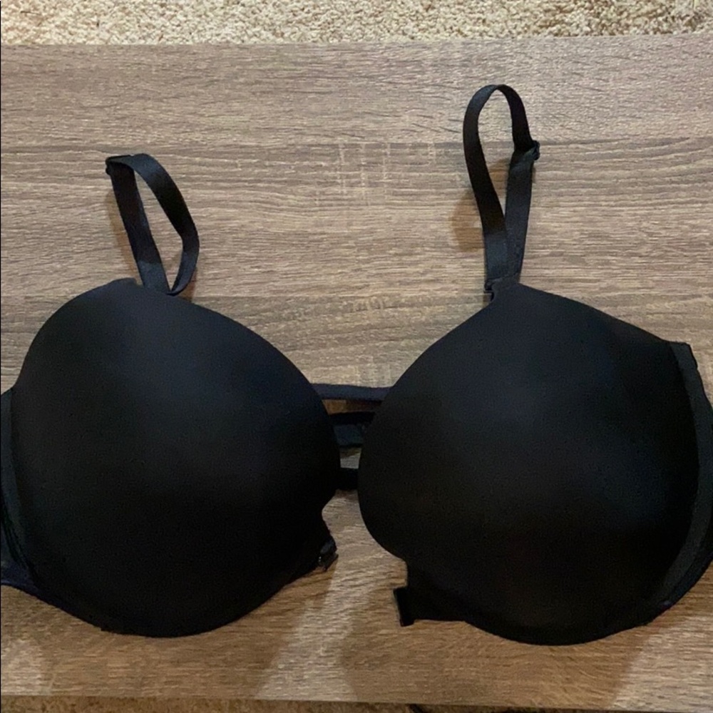 38DD Victoria’s Secret Bra